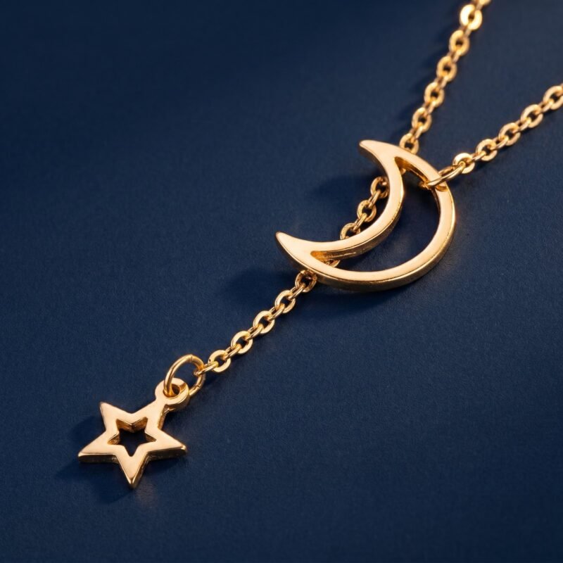 bijoux-1948-macro-1.jpg Collier Court Chaîne Lune Étoile Minimaliste Clavicule