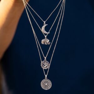 Collier Multicouche Lune Éléphant Plume Bohème