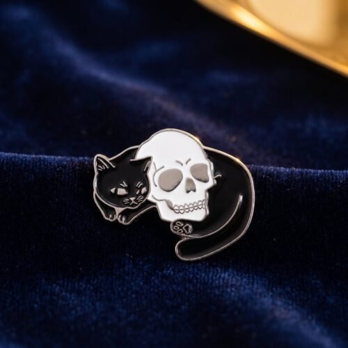 Pin Émaillé Lune et Étoiles Mystérieuses Sorcière