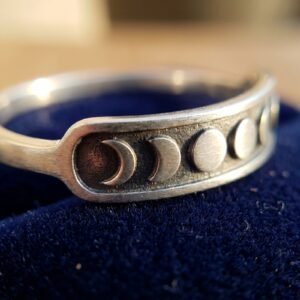 bijoux-2378-macro-1.jpg Bague lune rétro tendance acier inoxydable
