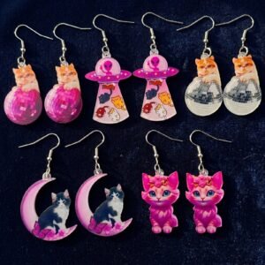 bijoux-2412-da1-1.jpg Boucles d'oreilles lune univers acrylique chat
