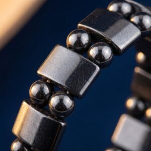 bijoux-2816-macro-1.jpg Bracelet Lune Pierre Noire — Bien-être et Harmonie