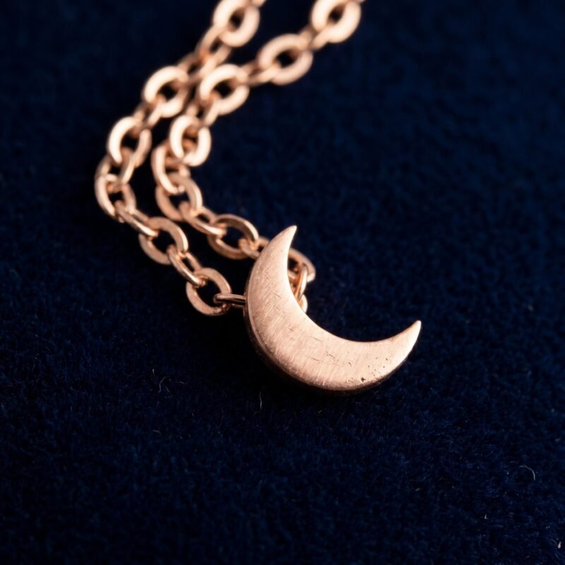 bijoux-3590-macro-2-1.jpg Collier Lune Pendante Épaisse Acier 316L