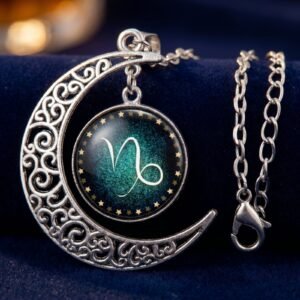 bijoux-3619-macro-2-1.jpg Collier Lune Argentée - Pendentif Céleste Épuré